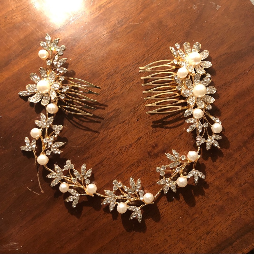 Head piece for wedding or prom.